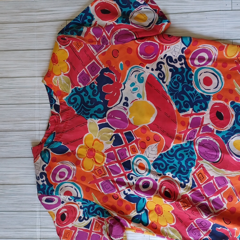 COPY - Vintage 80's pure silk shirt. Woman's Small. Geometric pattern. Bright!